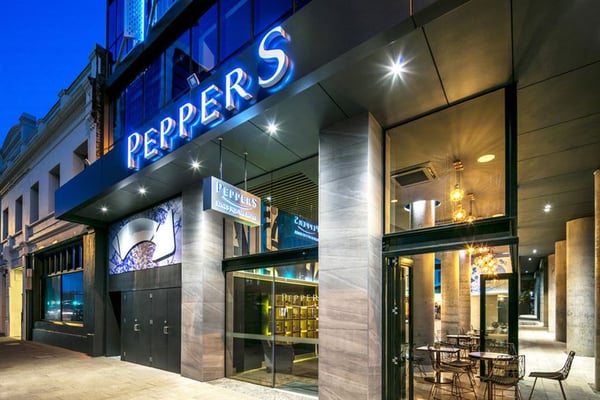 Peppers-Kings-Square-Hotel-Exterior .t60839