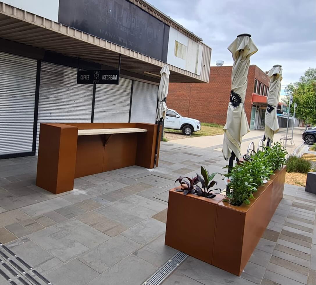 Melton City Council, Bar and Bench 