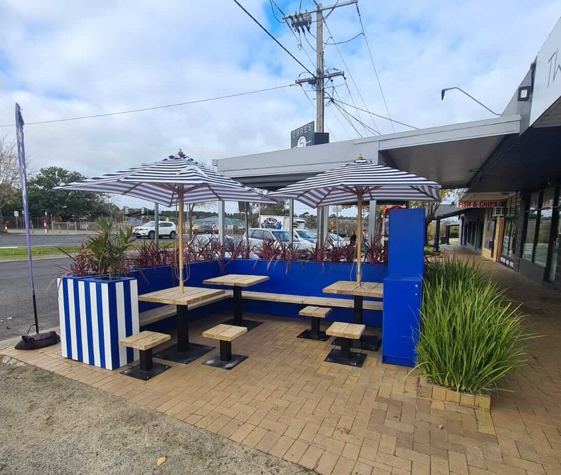 Two Tuis Parklet