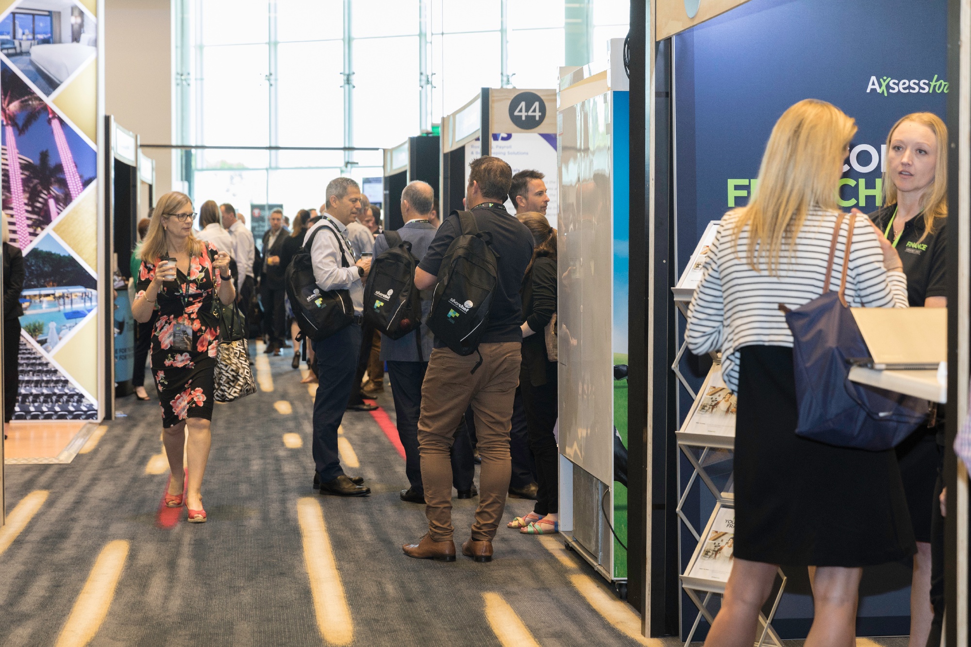 Top 10 Ultimate Benefits of Exhibiting at an Expo